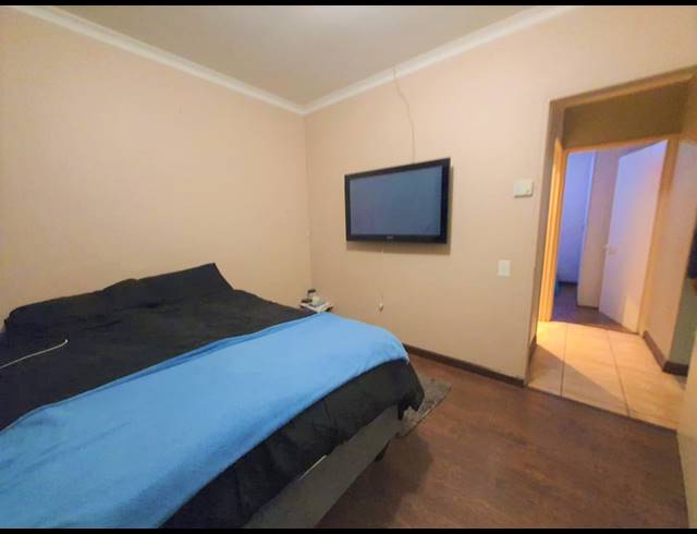 3 BEDROOM HOUSE FOR SALE IN GLENWOOD